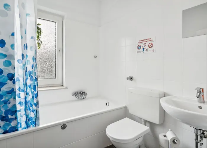 Apartment Worker Place *